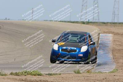 media/Apr-30-2022-CalClub SCCA (Sat) [[98b58ad398]]/Group 2/Race (Grapevine)/